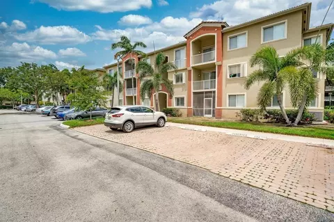 7085 Nova Dr #226, Davie, FL 33317