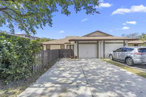 411 NW 65th Ter, Plantation, FL 33317