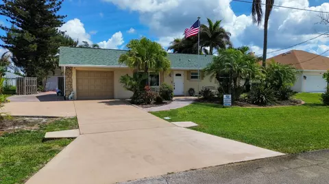 253 SW Chapman Ave, Port Saint Lucie, FL 34984