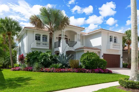 8850 Valhalla Dr, Delray Beach, FL 33446