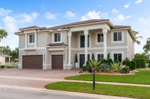 11352 Regatta Ln, Wellington, FL 33449