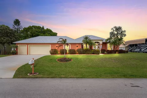 416 SW S Quick Cir, Port Saint Lucie, FL 34953