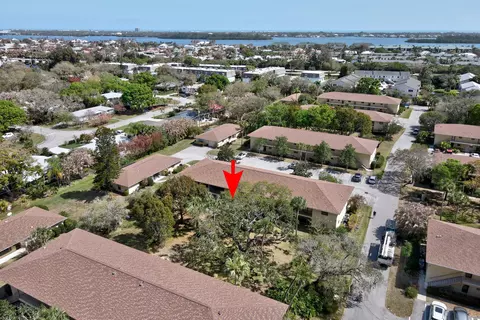 400 18th St #D3, Vero Beach, FL 32960