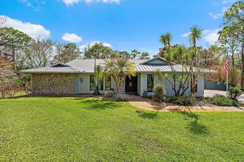 1880 SW Belgrave Ter, Stuart, FL 34997