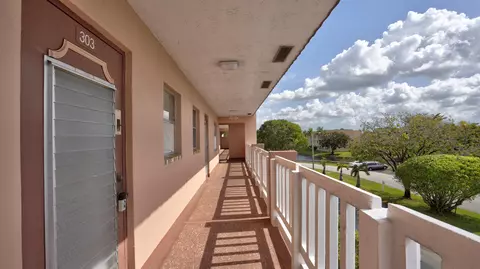 9400 Sunrise Lakes Blvd #303, Sunrise, FL 33322