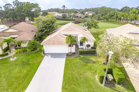 6878 Touchstone Cir, Palm Beach Gardens, FL 33418