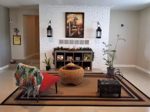 1221 Bacom Point Rd, Pahokee, FL 33476