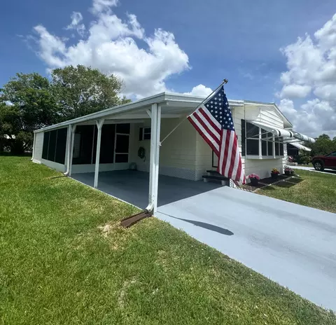 8 Grande Camino Pl, Fort Pierce, FL 34951