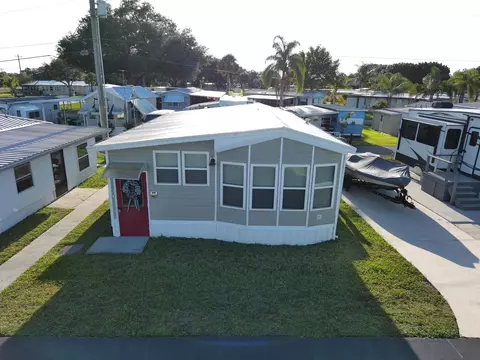1339 Old Lakeport Rd #14B, Moore Haven, FL 33471