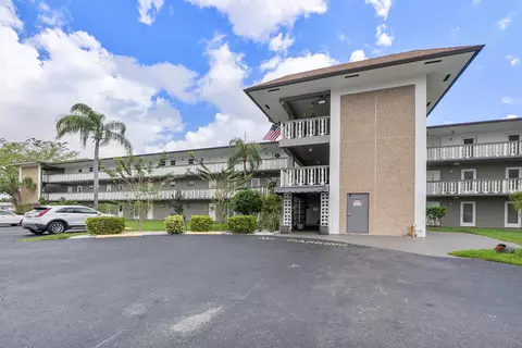 5200 Washington St #301, Hollywood, FL 33021