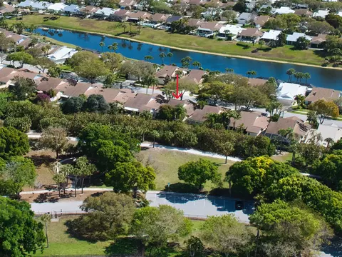 View/Area - 232 River Park Dr, Jupiter, FL 33477 photo 4 of 8