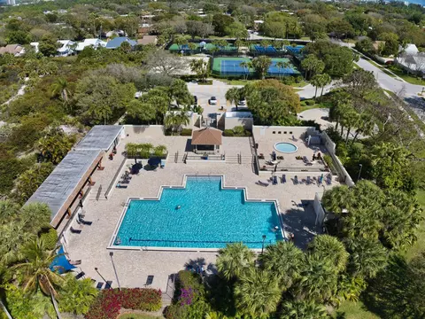 Exterior - 232 River Park Dr, Jupiter, FL 33477 photo 7 of 8
