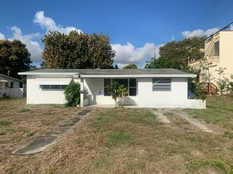 27 NE 17th Ave, Pompano Beach, FL 33060