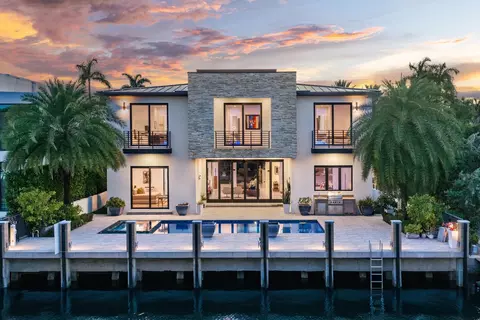 424 Coconut Isle Dr, Fort Lauderdale, FL 33301