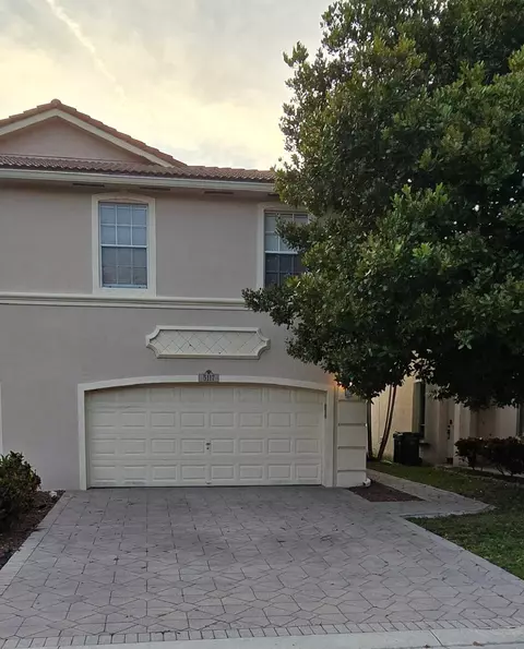 5117 Meadow Oaks Dr, Coconut Creek, FL 33073