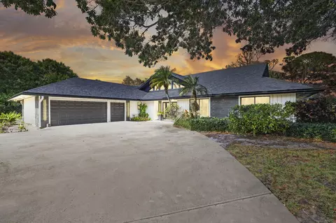 6549 Eastpointe Pines St, Palm Beach Gardens, FL 33418