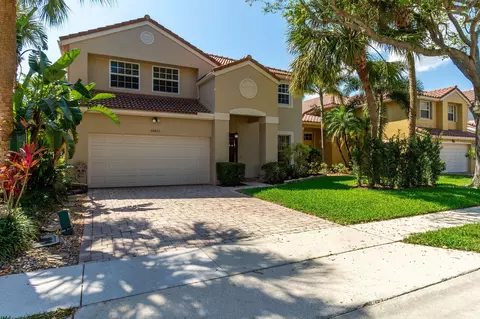 10421 Buena Ventura Dr, Boca Raton, FL 33498