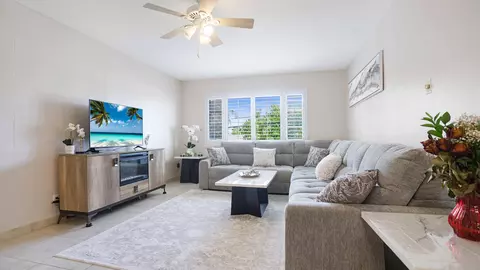 400 S Cypress Rd #428, Pompano Beach, FL 33060