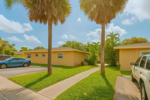 2767 NW 58th Ter, Lauderhill, FL 33313
