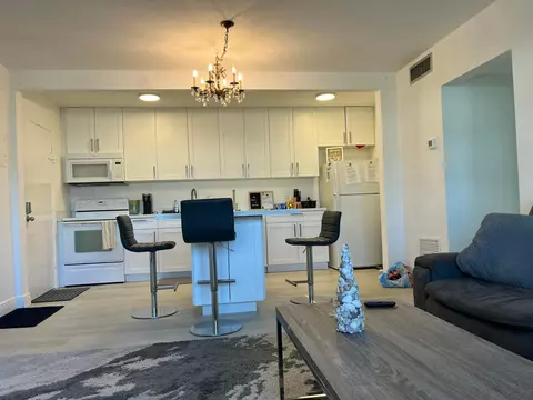 1821 NE 62nd St #411, Fort Lauderdale, FL 33308