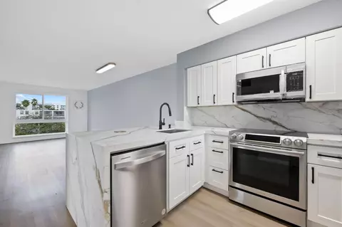2106 S Cypress Bend Dr #501, Pompano Beach, FL 33069