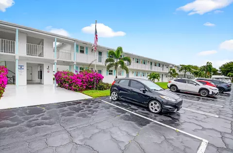 1801 Ocean Dr #108, Boynton Beach, FL 33426