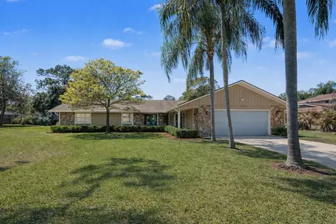5592 SE Lamay Dr, Stuart, FL 34997