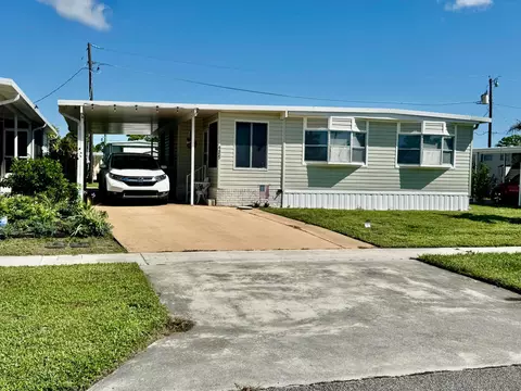 4455 Meadow View Dr, Boynton Beach, FL 33436
