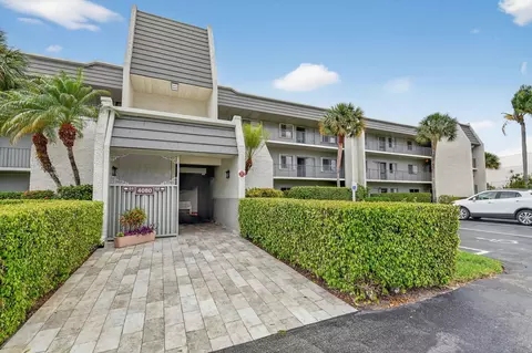 4080 Tivoli Ct E #206, Lake Worth, FL 33467