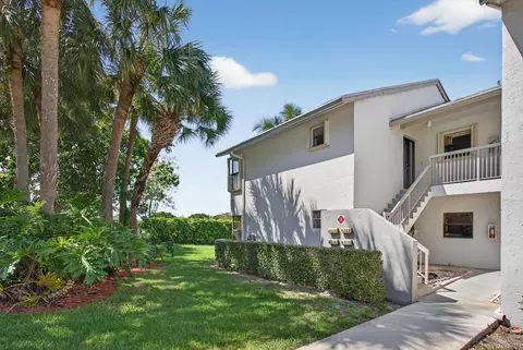 4722 NW 22nd St #4272, Coconut Creek, FL 33063