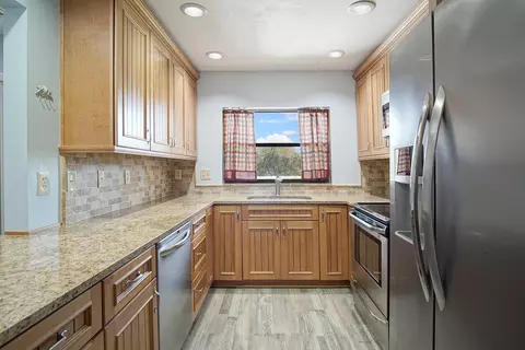 Kitchen - 6041 SE Landing Way, Stuart, FL 34997 photo 1 of 3