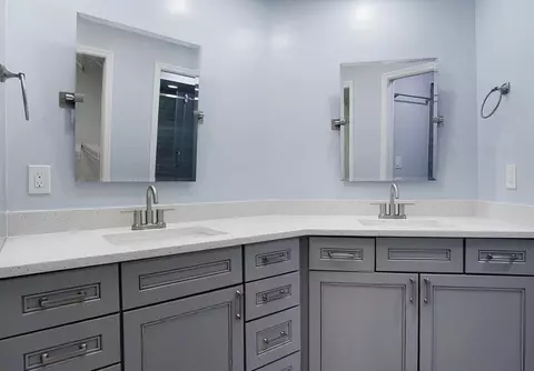 Bath - 6041 SE Landing Way, Stuart, FL 34997 photo 1 of 5