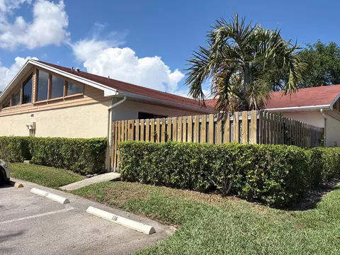 4373 Woodstock Dr #D, West Palm Beach, FL 33409
