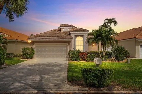 6938 Briarlake Cir, West Palm Beach, FL 33418