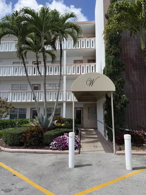 4022 Wolverton B, Boca Raton, FL 33434