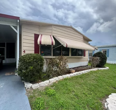 4 Felicidad Ct, Fort Pierce, FL 34951