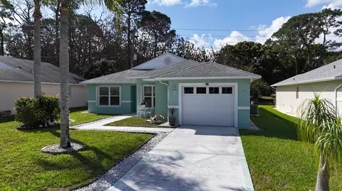 667 Ponytail Ln, Fort Pierce, FL 34982