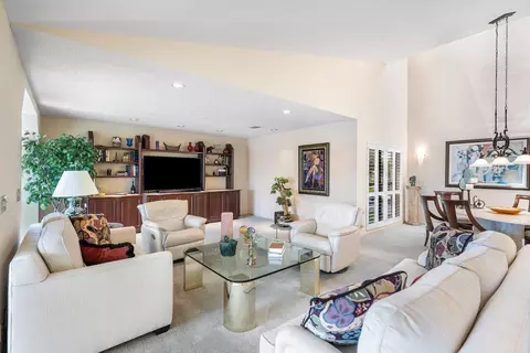 69 Eastgate Dr UNIT D, Boynton Beach, FL 33436