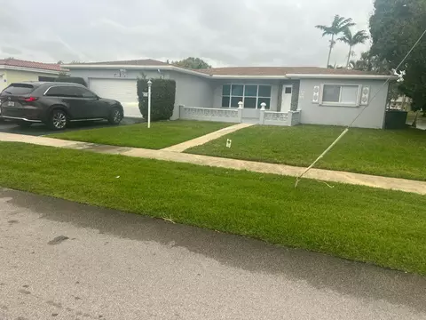 4680 NW 39th St, Lauderdale Lakes, FL 33319