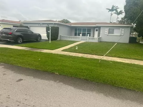 4680 NW 39th St, Lauderdale Lakes, FL 33319