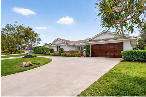 229 Walton Heath Dr, Atlantis, FL 33462