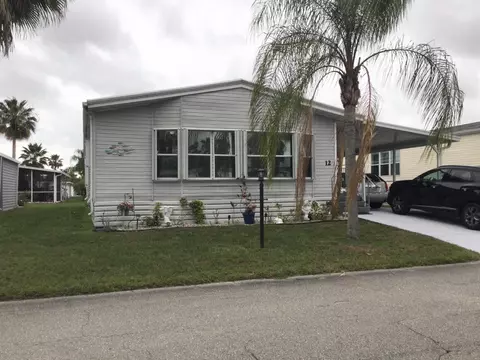 12 S Granada Ln, Port Saint Lucie, FL 34952