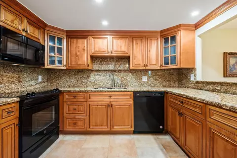 2651 S Palm Aire Dr #101, Pompano Beach, FL 33069