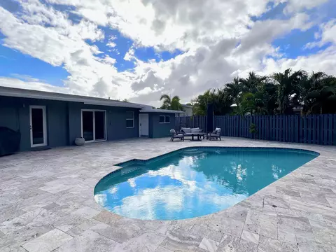 525 NE 27th St, Wilton Manors, FL 33334