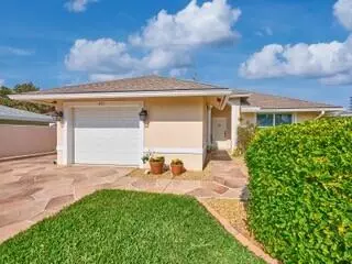 471 Neptune Rd, Juno Beach, FL 33408