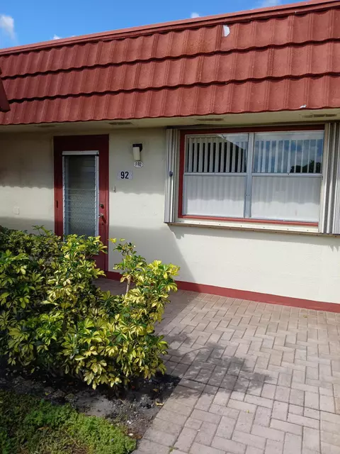 92 Seville Dr, Delray Beach, FL 33446