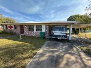1063 Louisiana Ave, Clewiston, FL 33440