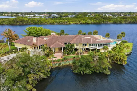 12198 SE Riverbend Ln, Port Saint Lucie, FL 34984