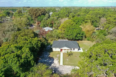 620 W Weatherbee Rd, Fort Pierce, FL 34982