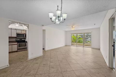 719 Lori Dr #204, Palm Springs, FL 33461